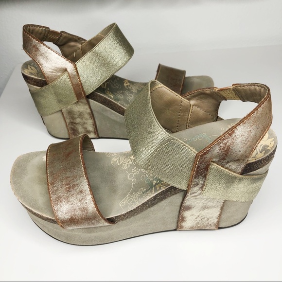 OTBT Shoes - OTBT Bushnell Gold Wedge Sandals
